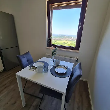 Einssein-bergfried 120 Qm Mit Terrasse Und Panoramablick Lägenhet *