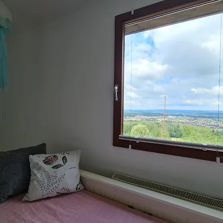 Einssein-bergfried 120 Qm Mit Terrasse Und Panoramablick Lägenhet Dettingen unter Teck